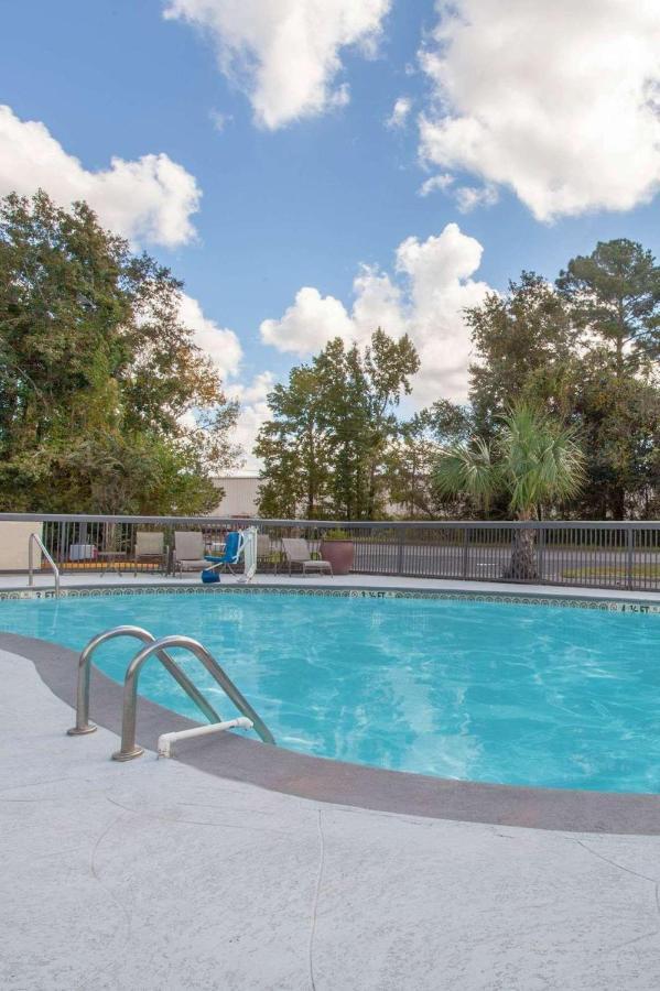 Hotel Wingate By Wyndham Charleston Coliseum North Charleston Esterno foto