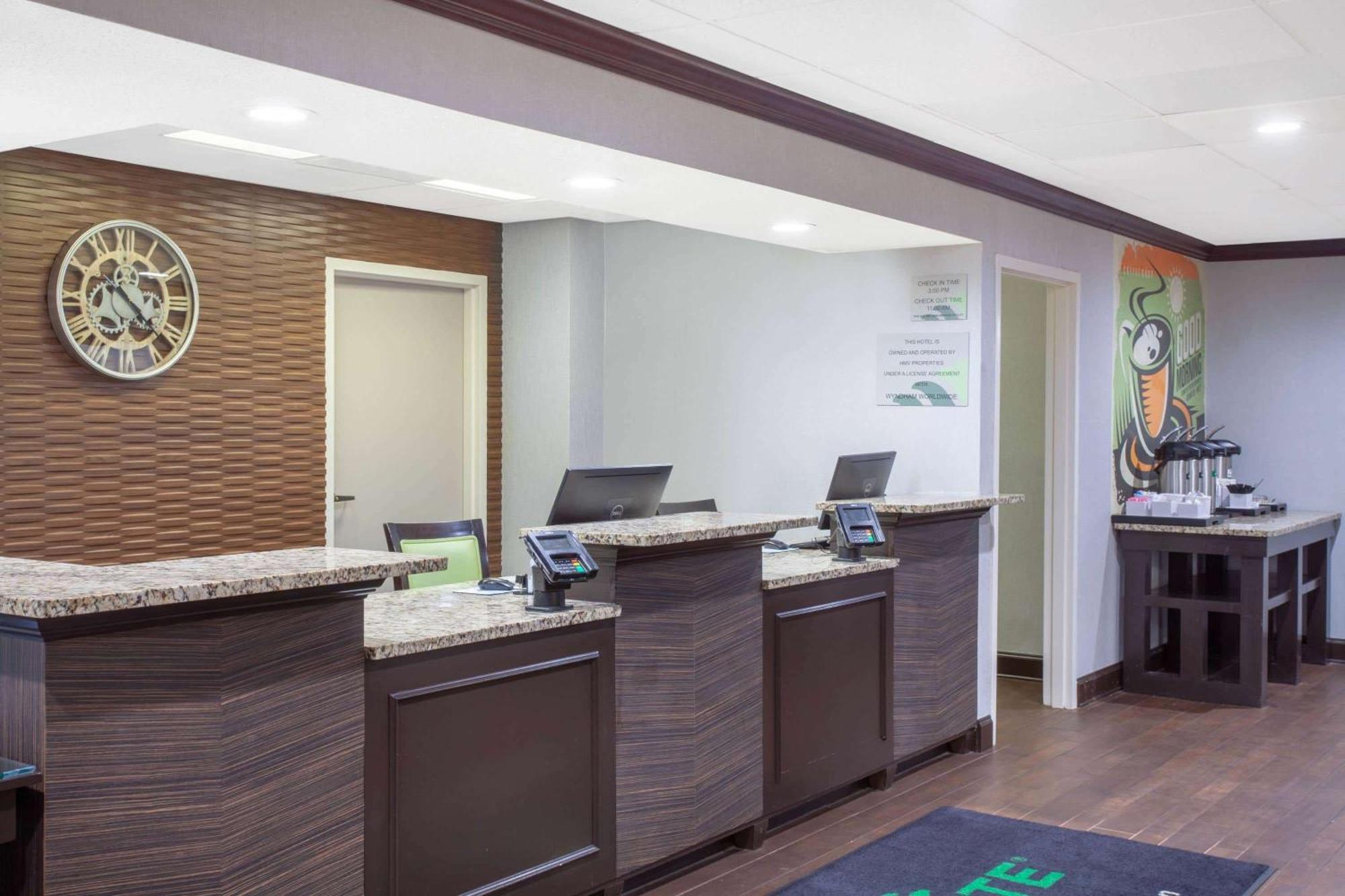Hotel Wingate By Wyndham Charleston Coliseum North Charleston Esterno foto